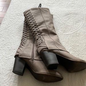 Fergalicious Knee high boots worn twice!